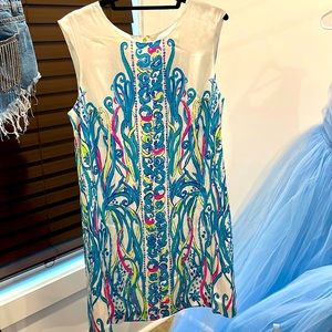 Lilly Pulitzer. Size medium. Never worn.